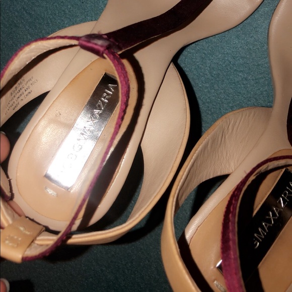BCBG MaxAzria heels - Picture 7 of 8